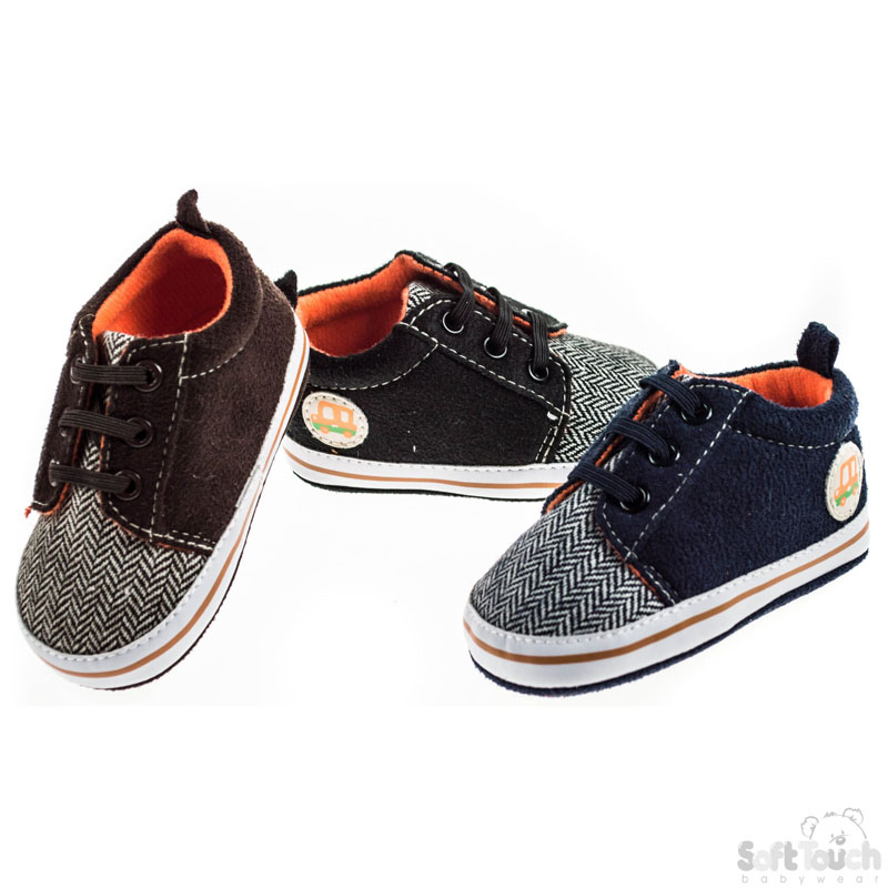 Boys Suede Trainers: B2084