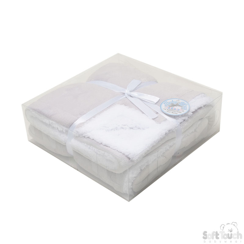 Grey Gift Packed Deluxe Star Embossed Wrap No. FBP116-G