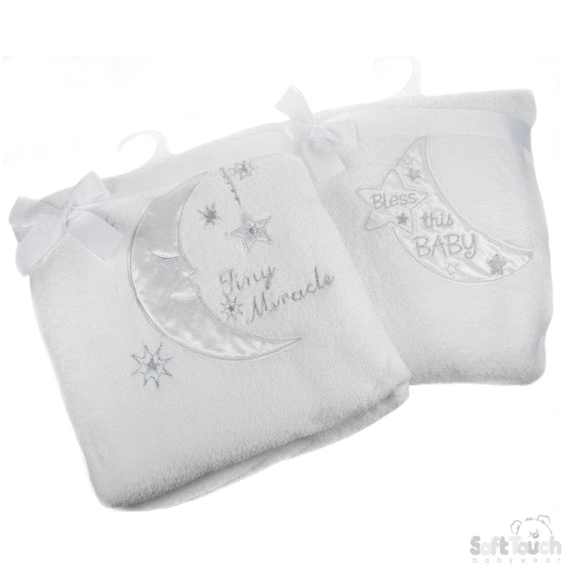 White Fleece Wrap W/Satin Applique No. FBP36