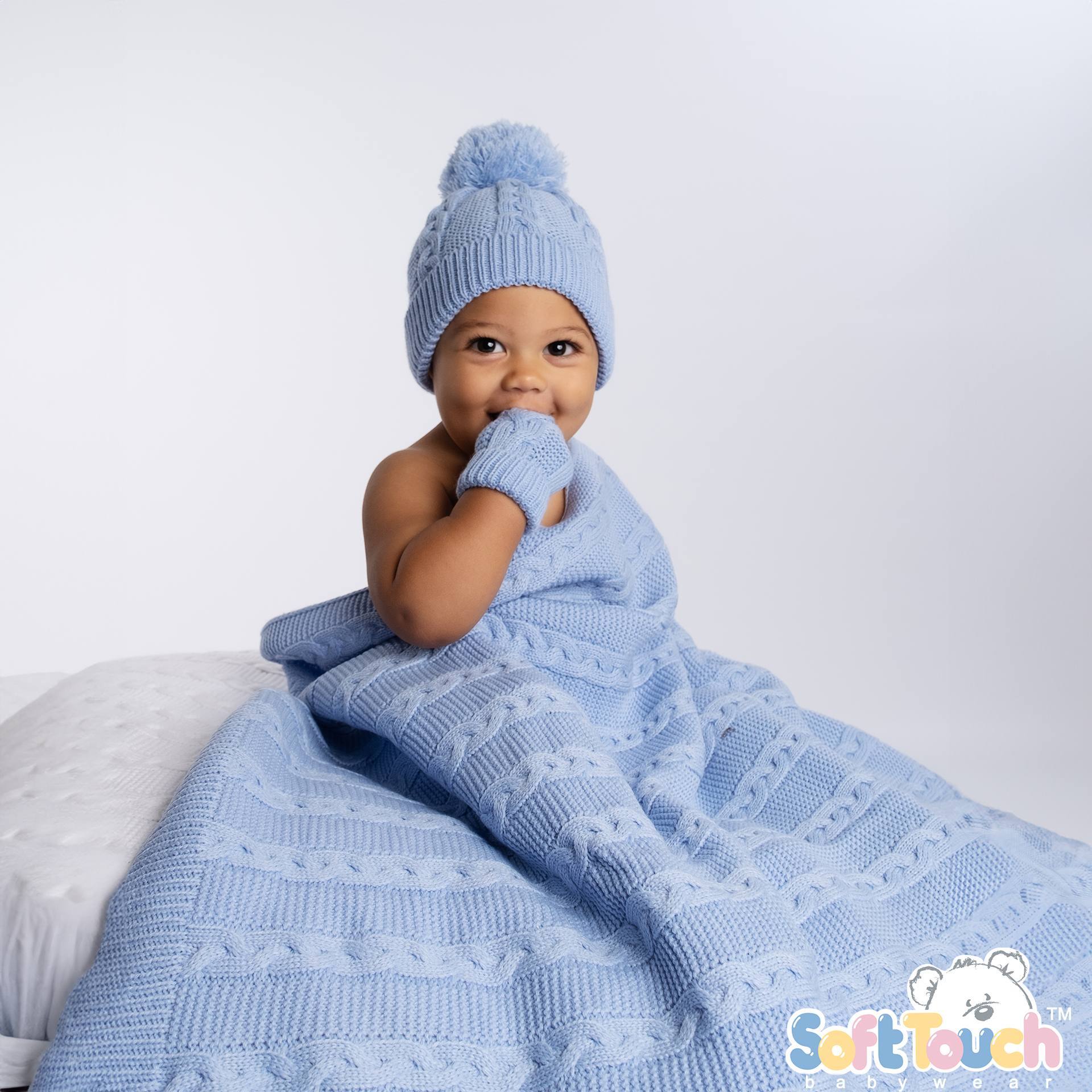 Blue 'Elegance' Cable Knit Hat w/Pom Pom : H650-B-SM